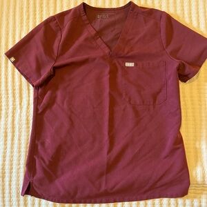 🖤FIGS CATARINA ONE POCKET SCRUB TOP 🖤 Part of the figs two for $40 blowout